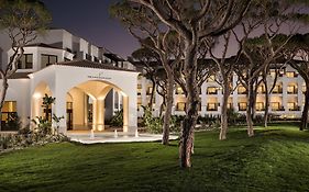 Pine Cliffs Ocean Suites, a Luxury Collection Resort & Spa, Algarve