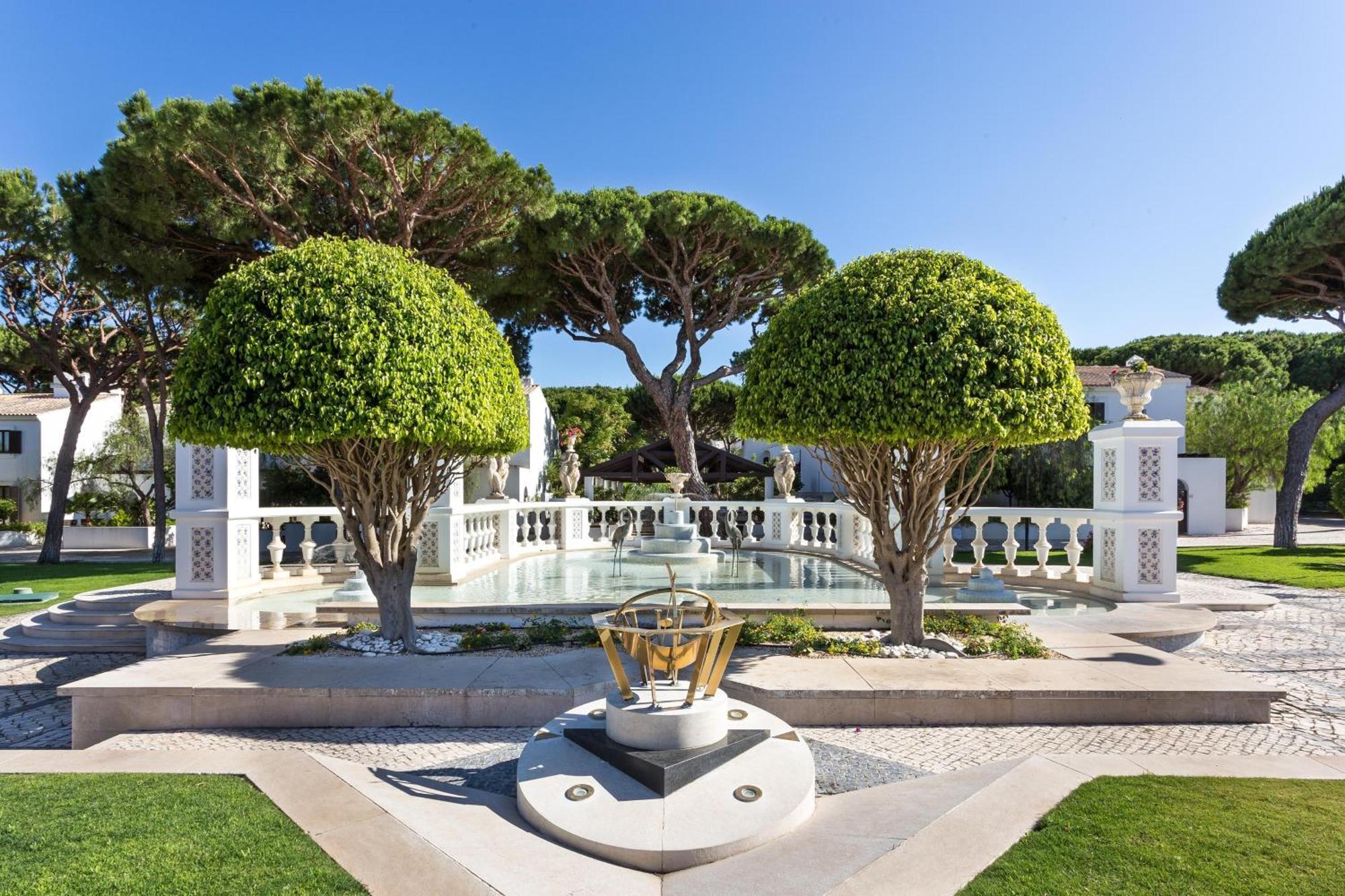 Pine Cliffs Ocean Suites, a Luxury Collection Resort & Spa, Algarve Albufeira Extérieur photo