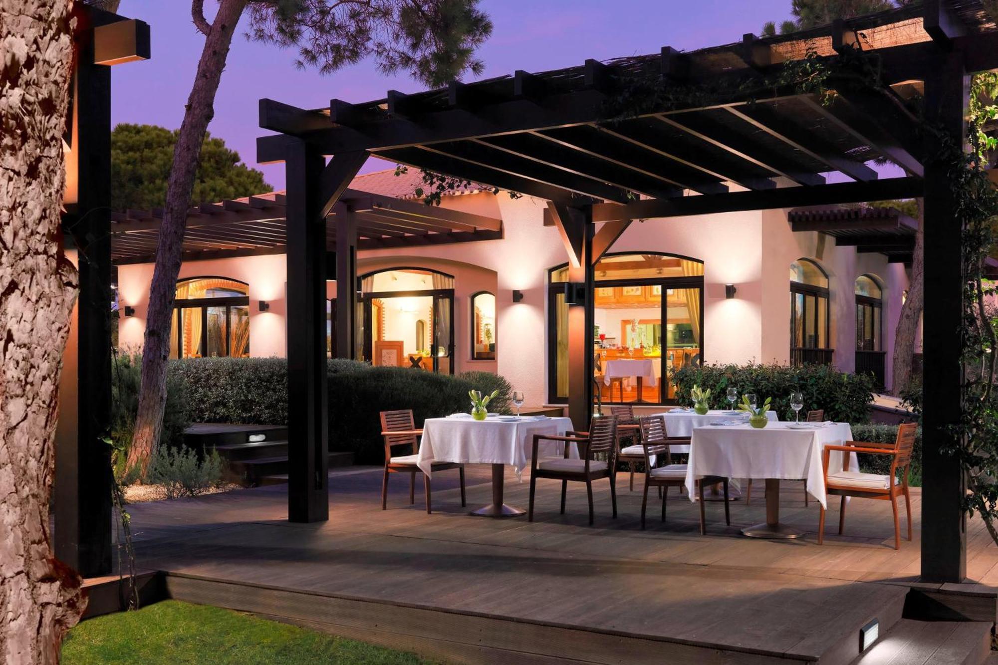 Pine Cliffs Ocean Suites, a Luxury Collection Resort & Spa, Algarve Albufeira Extérieur photo