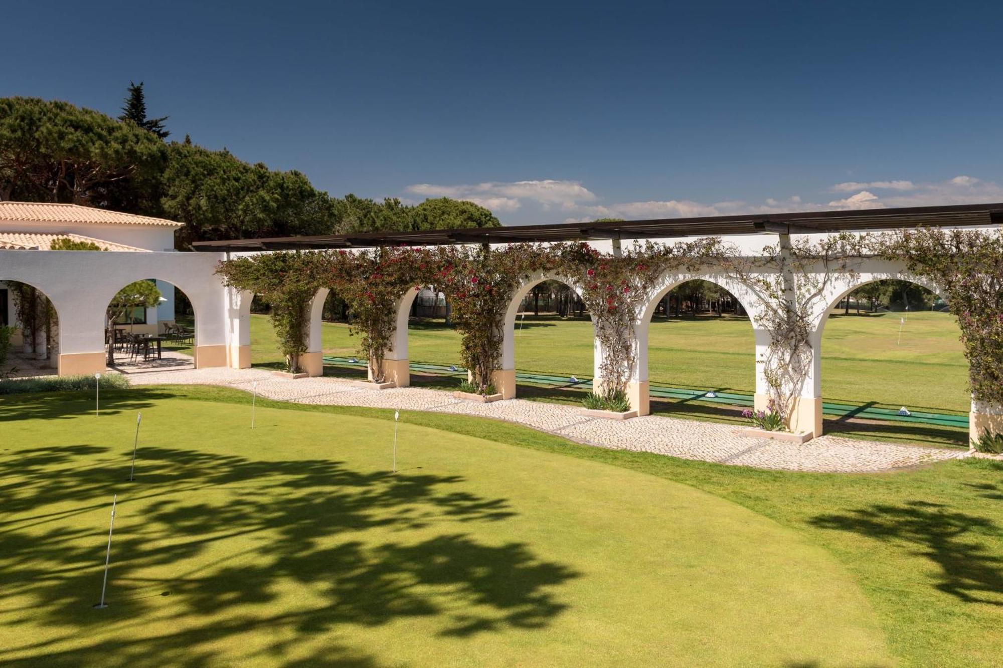 Pine Cliffs Ocean Suites, a Luxury Collection Resort & Spa, Algarve Albufeira Extérieur photo