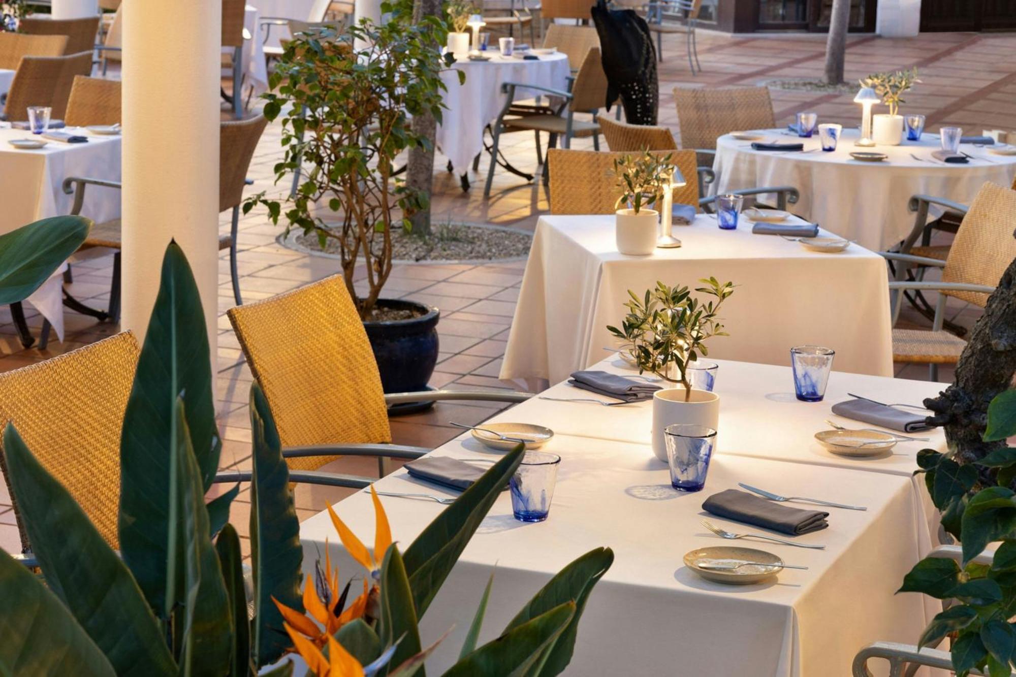 Pine Cliffs Ocean Suites, a Luxury Collection Resort & Spa, Algarve Albufeira Extérieur photo