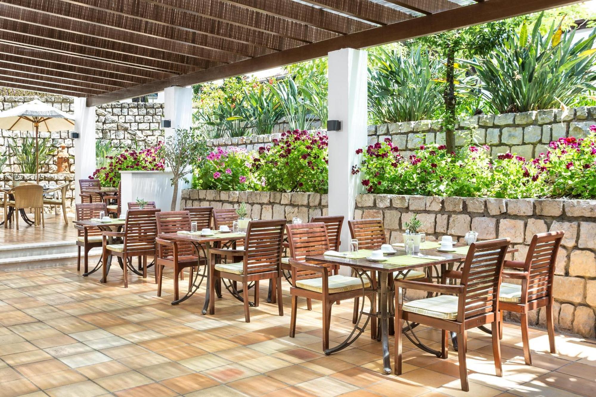 Pine Cliffs Ocean Suites, a Luxury Collection Resort & Spa, Algarve Albufeira Extérieur photo